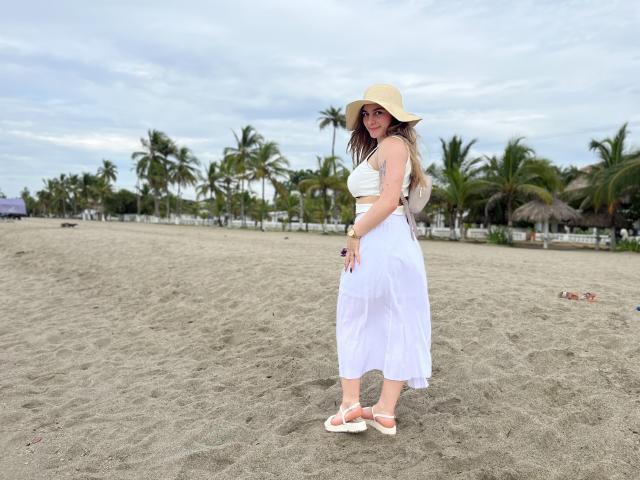 AtheneaRossi - Live sex cam - 22834589