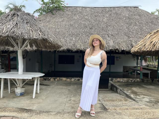 AtheneaRossi - Live sex cam - 22834593