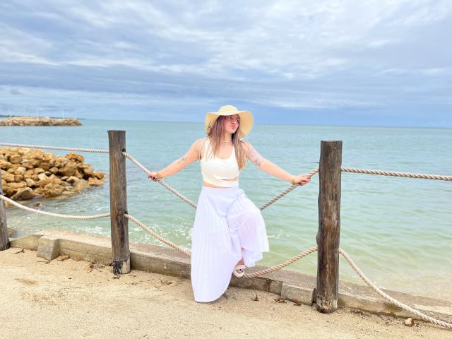 AtheneaRossi - Sexe cam en vivo - 22834613