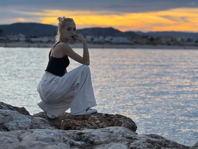 TinyJuly-hot - Live porn &amp; sex cam - 22835521