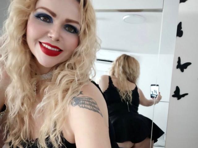 AnnaRichie - Live sex cam - 22839373