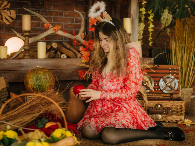 TinaRedly - Live Sex Cam - 22843421