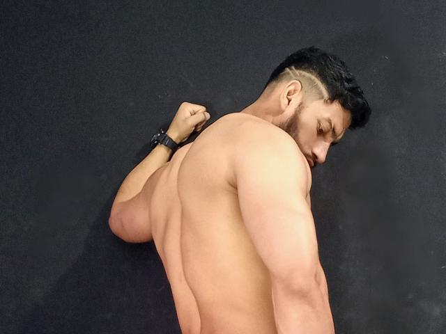 BadHotGuys69 - Live Sex Cam - 22855405