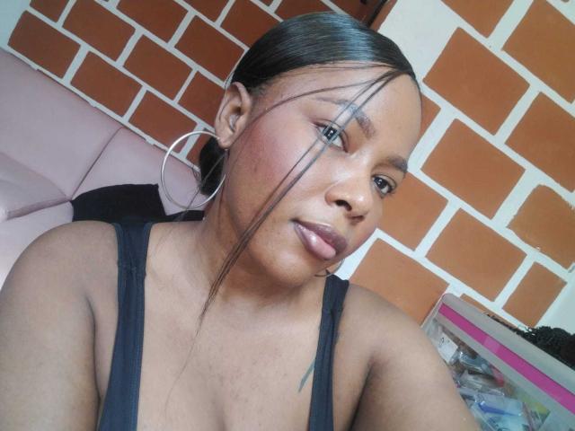 EmiraHot - Live sexe cam - 22856529