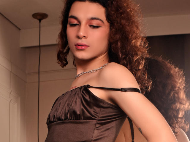 CrystalCraze - Live sex cam - 22856737