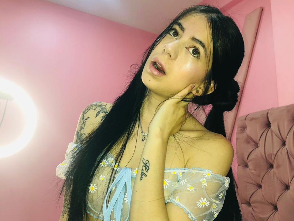 DulceeDoll - Live Sex Cam - 22859325