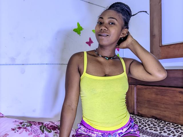 Elyanne - Live porn &amp; sex cam - 22867485