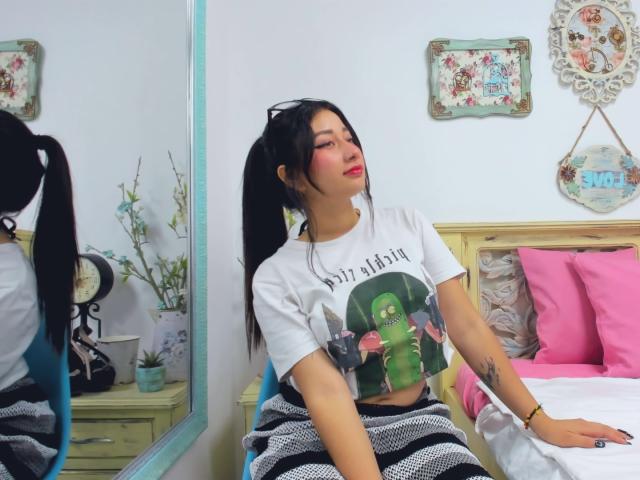 Genesiss - Live sex cam - 22874713