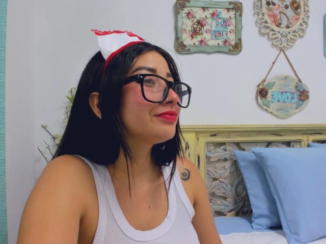 Genesiss - Live sex cam - 22874745