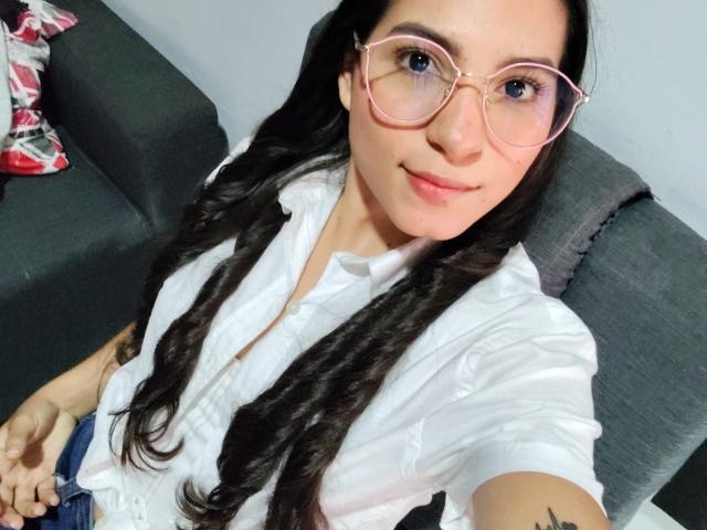 EmilyWildy - Live Sex Cam - 22883101