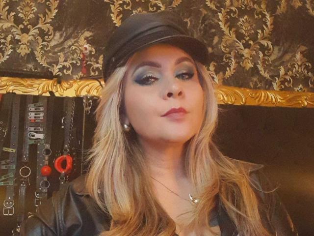 VictoriiaGray - Live porn &amp; sex cam - 22883557