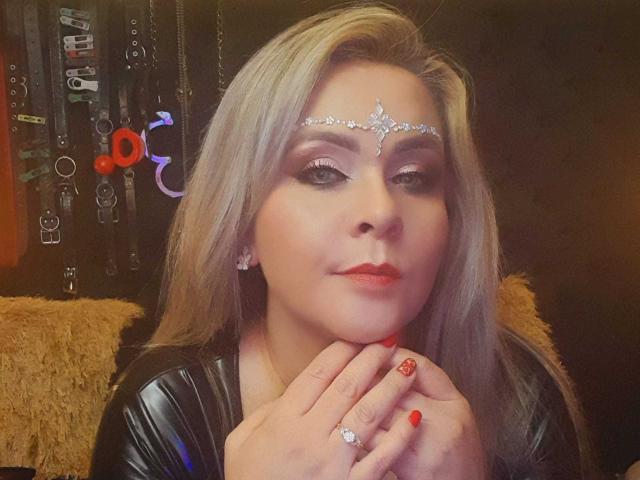 VictoriiaGray - Live Sex Cam - 22883633