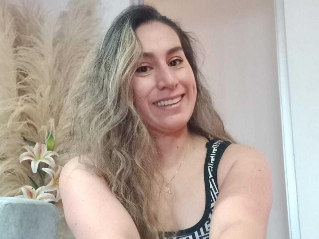 AliceDussan - Live sex cam - 22886385