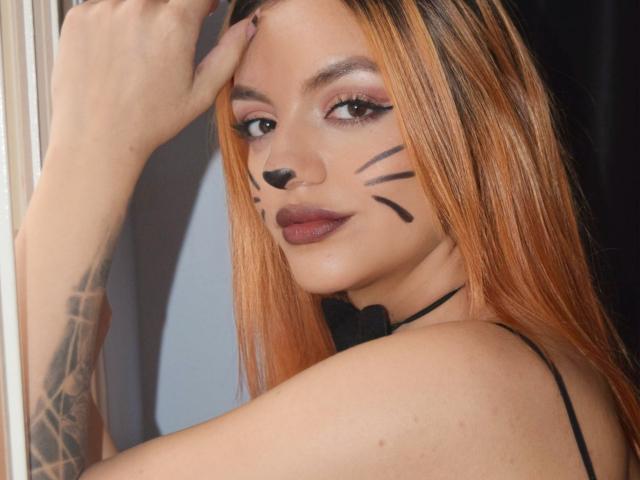 CharlotteDurant - Live Sex Cam - 22889573