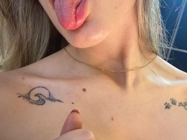 LivelyVanderWood - Live sex cam - 22891193