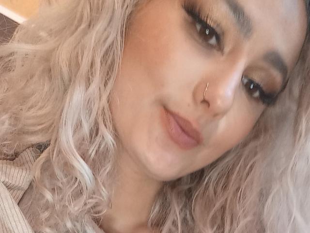 FloraSaenz - Live porn &amp; sex cam - 22896389