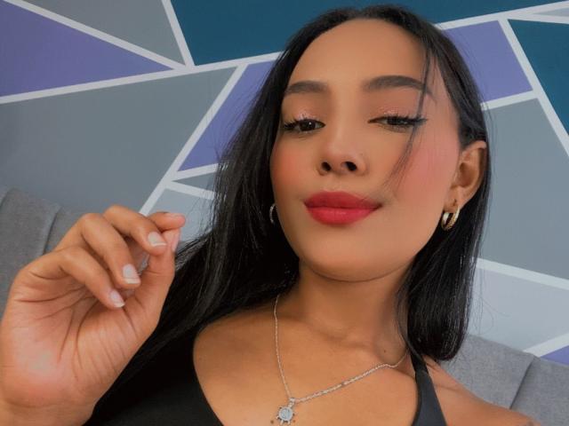 MissCharlotts - Live Sex Cam - 22900829