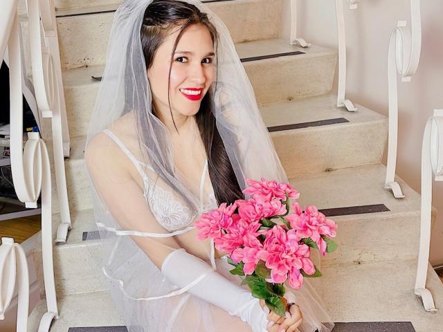 AlessiaPieri - Live sex cam - 22908165