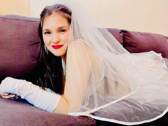 AlessiaPieri - Live sex cam - 22908249