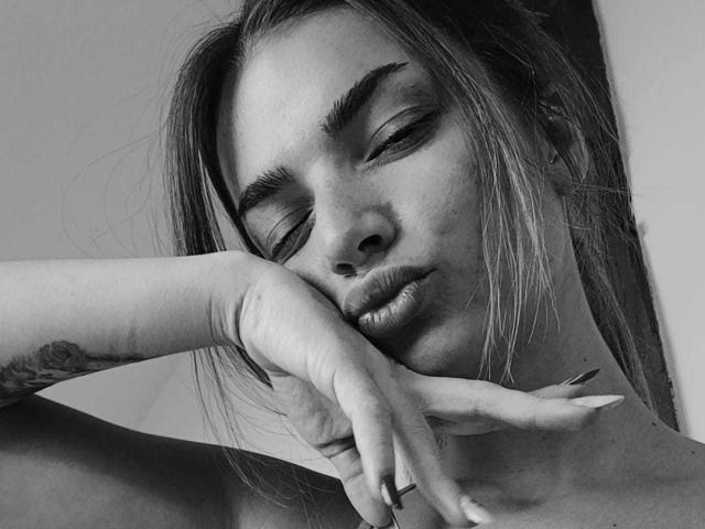 IngridI - Live sex cam - 22911237