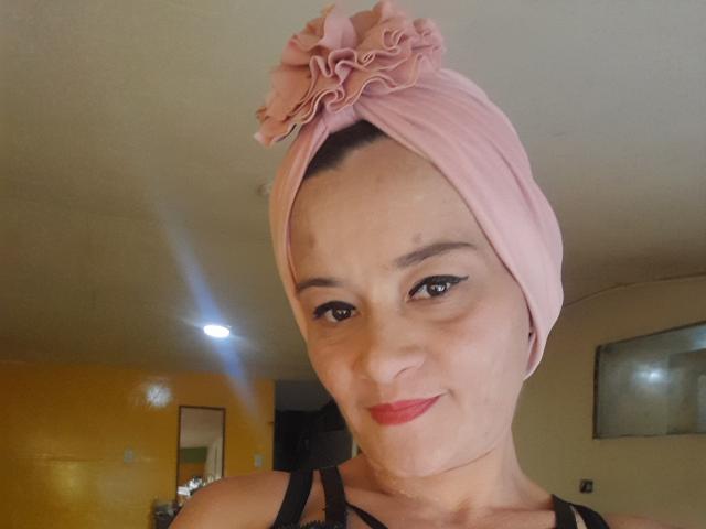 SexyHottyLuna - Live Sex Cam - 22911301