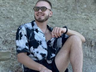 SupermanQSky - Live Sex Cam - 22911437
