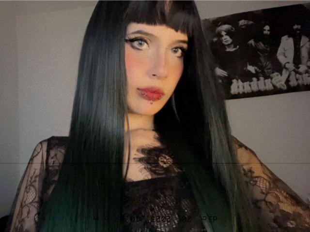 BellaTrixyHot - Live Sex Cam - 22912025