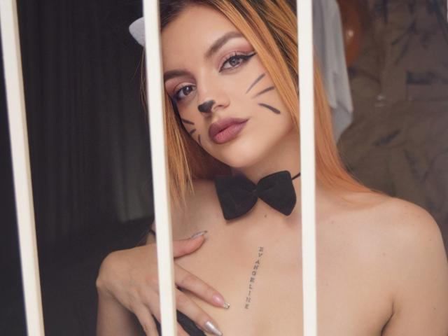 CharlotteDurant - Live sex cam - 22912213