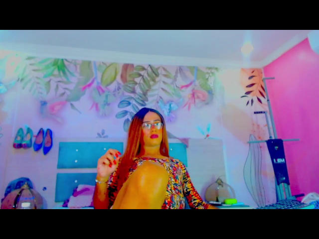 MiaFoxTs - Live Sex Cam - 22915617