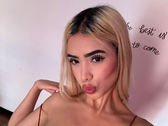 ChristieGarci - Live sex cam - 22929309