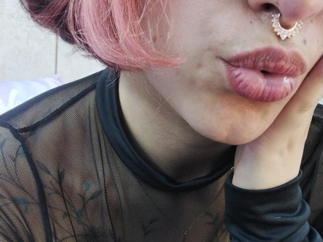 LilCati - Live sex cam - 22930393