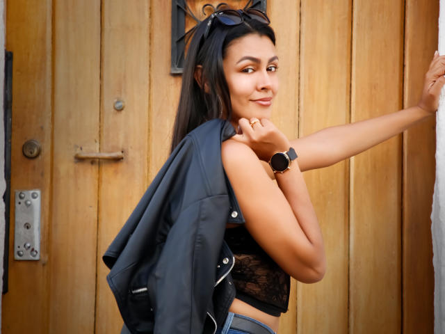 AlexaJanes - Live Sex Cam - 22933813