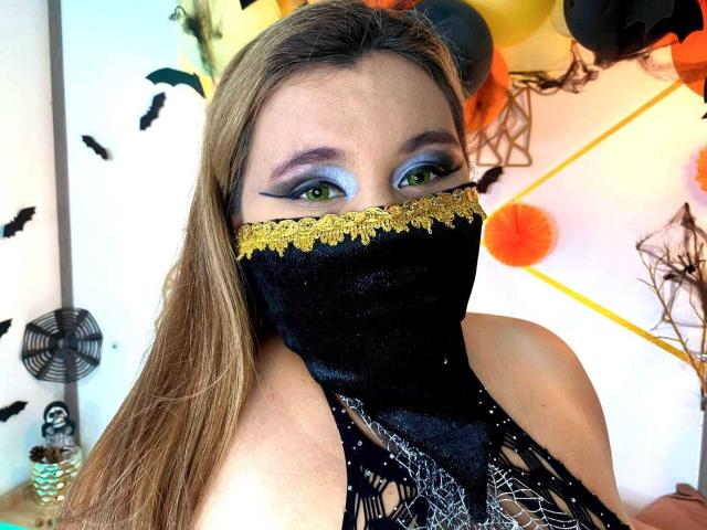 SalmaAzaman - Live Sex Cam - 22934781