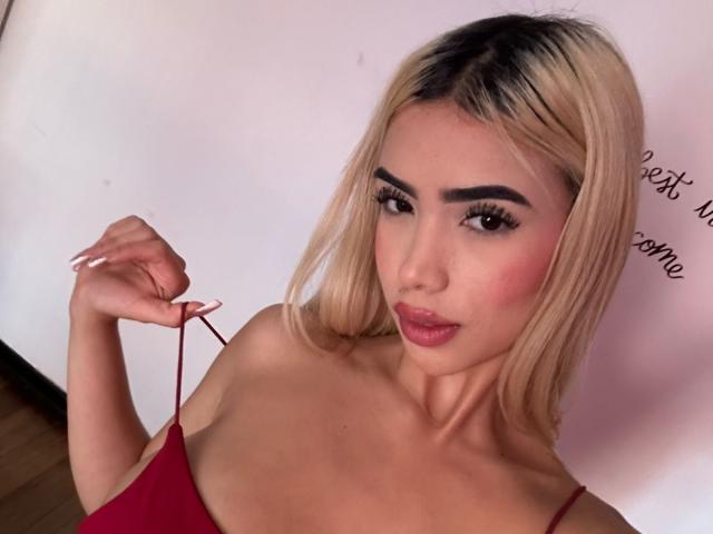 ChristieGarci - Live porn &amp; sex cam - 22938053