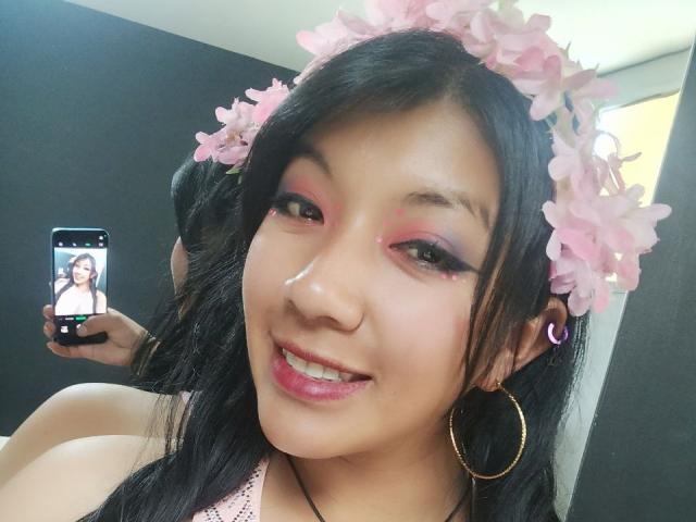 EmaCorine - Live porn &amp; sex cam - 22956673