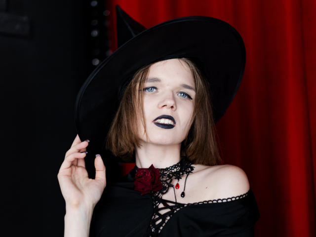 DaylinaLops - Live Sex Cam - 22958353