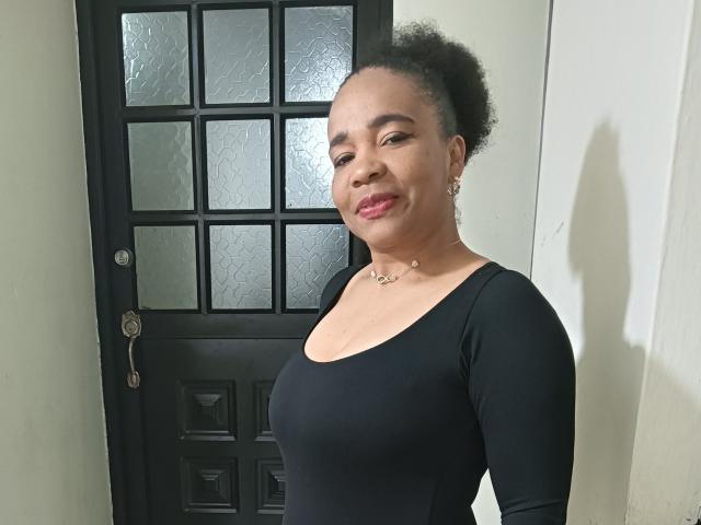 FernandoAndIsabella - Live sex cam - 22960501