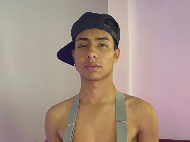 DiiGiacomo - Live sex cam - 22962469