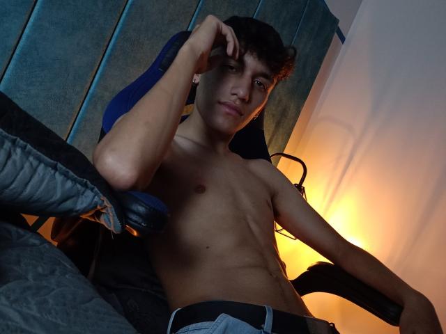 SantyRioss - Live sex cam - 22965465