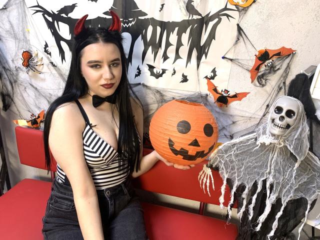 IlonaVisky - Live Sex Cam - 22970273