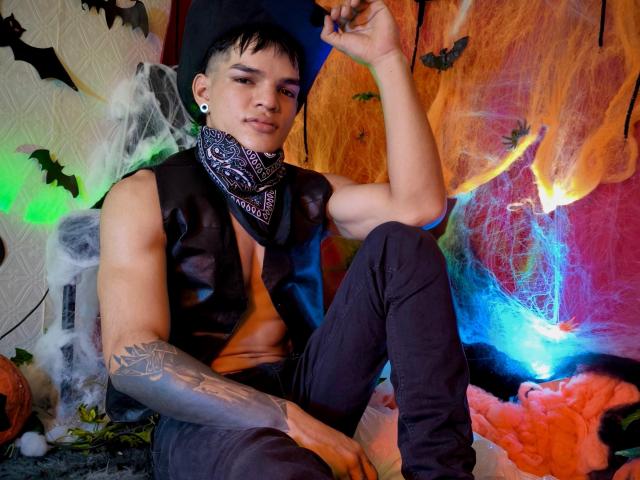 AlexBernal - Sexe cam en vivo - 22976013