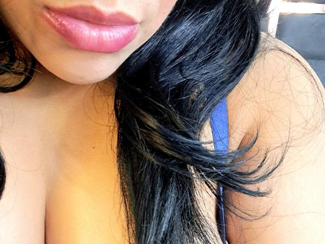 VivianaThomson - Live porn &amp; sex cam - 22977937