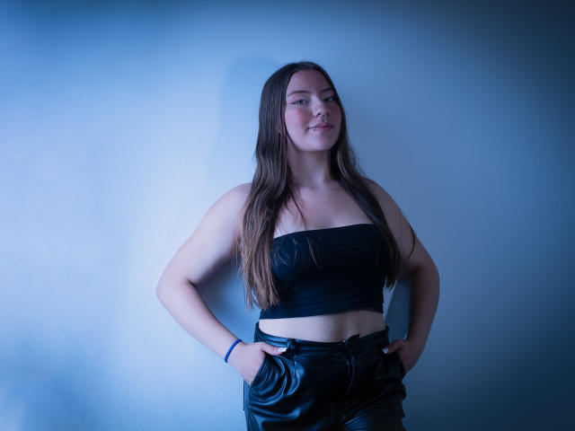 BellaSaeenz - Live sex cam - 22981413