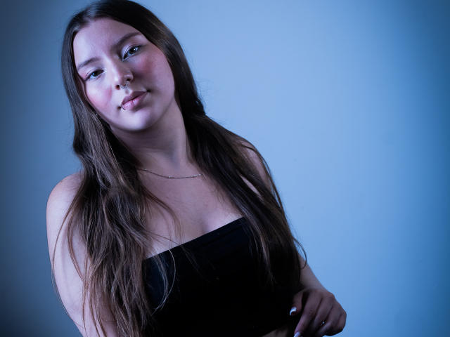 BellaSaeenz - Live sex cam - 22981425