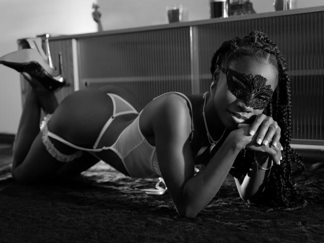 MiaHopson - Live sex cam - 22984525