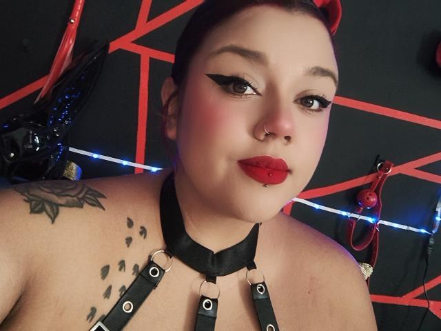 EmilyDom - Live sex cam - 22985913