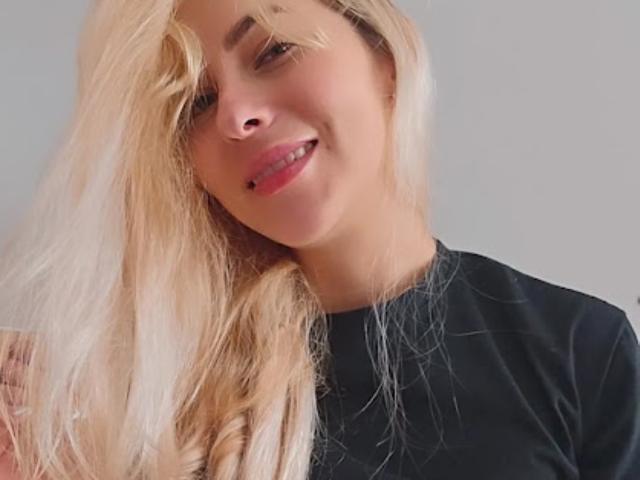 Claires - Live sex cam - 22988093