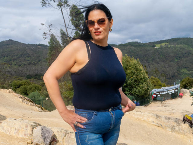 LizaRussell - Live Sex Cam - 22990665