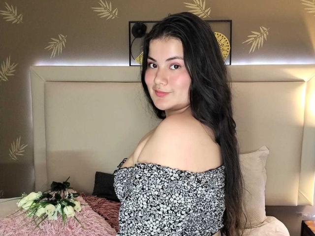 ZoeyClay - Live Sex Cam - 22990877