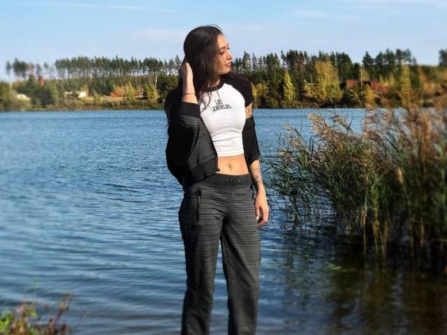 MoniFoxy - Live sex cam - 22995685